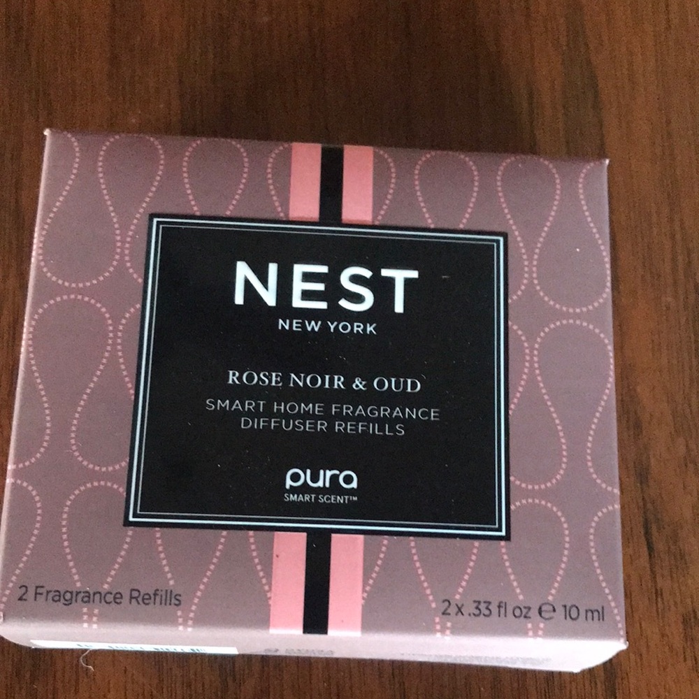 NEST Fragrances Rose Noir & Oud Diffuser Refills - Pink and Black Box